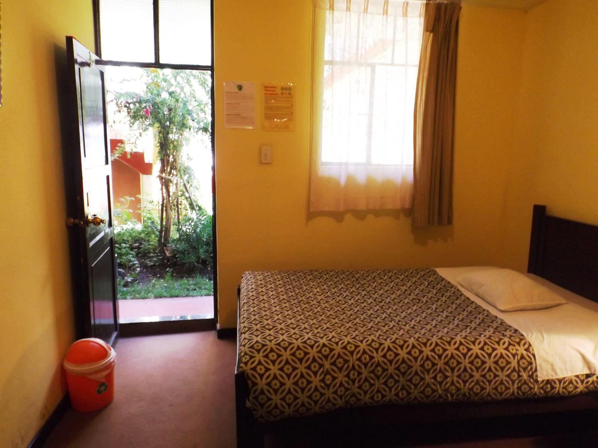 El Manzano Guest House Puno Exterior photo